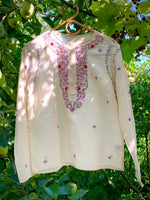 Tunika mit Stickereien